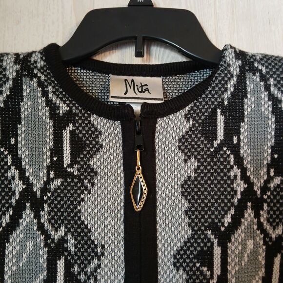 Mita Women's Size 2P Black Gray Reptile Print Zip-Up Fuzzy Sweater Jacket - Picture 9 of 9